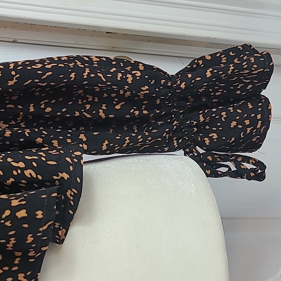 Shein Cropped Tie Front Peplum Blouse - Picture 4 of 13